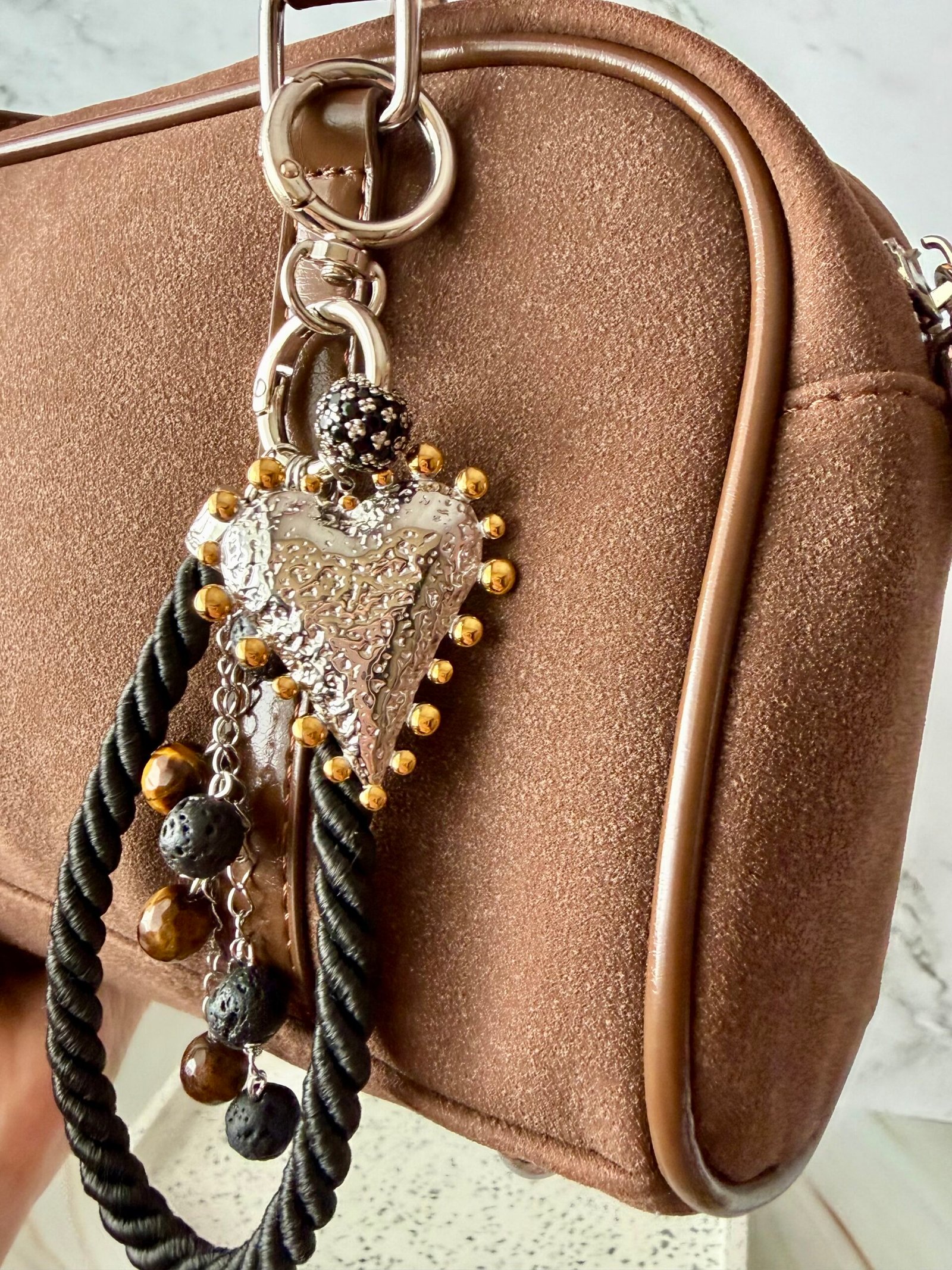 pakabukas "black soul" pakabukas "black soul"