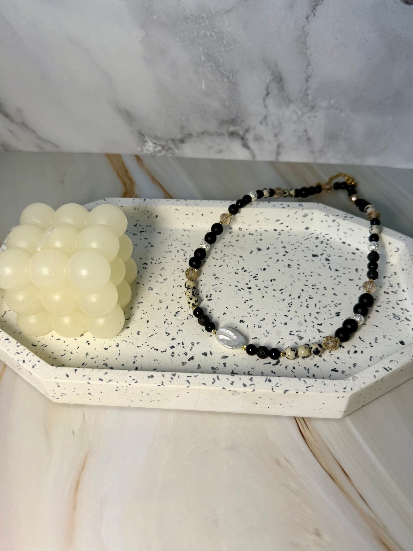 vėrinys "Švytėjimas" vėrinys "Švytėjimas"