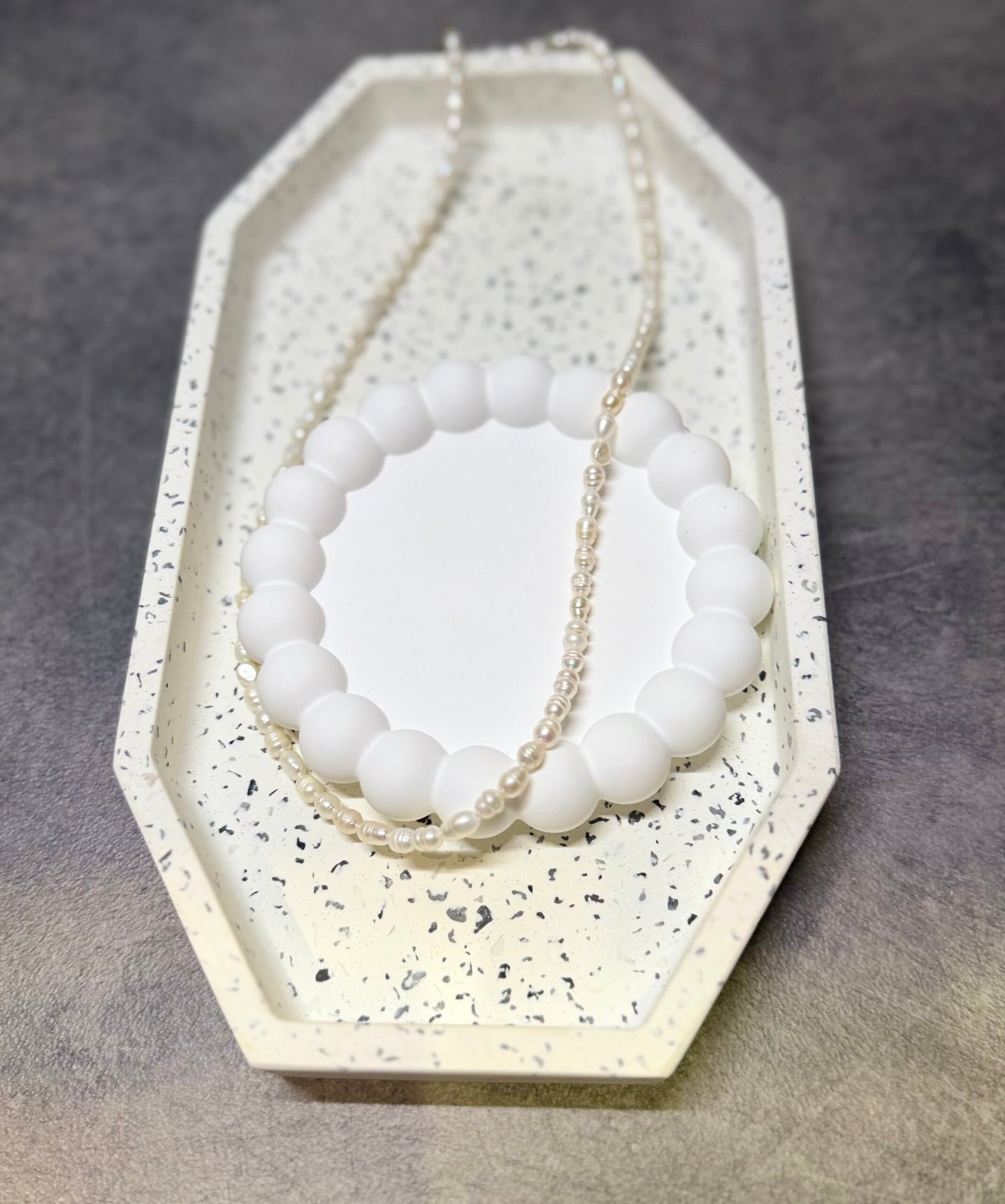 vėrinys "upiniai perlai" vėrinys "upiniai perlai"