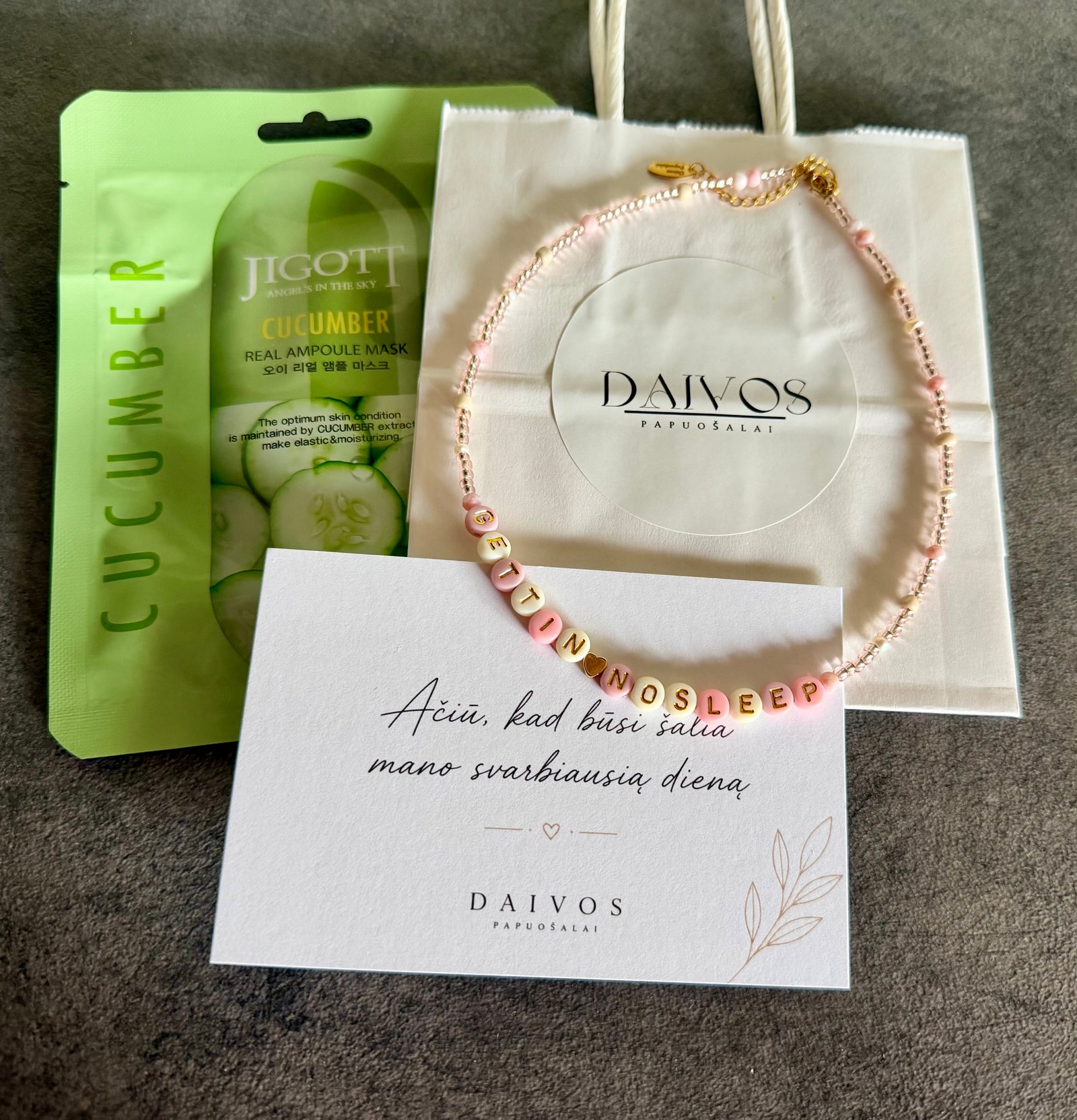 personalizuotas vėrinys su pasirinktu tekstu personalizuotas vėrinys su pasirinktu tekstu